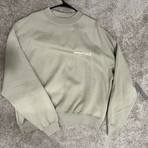 Essentials: Green Fleece Raglan Sweatshirt
